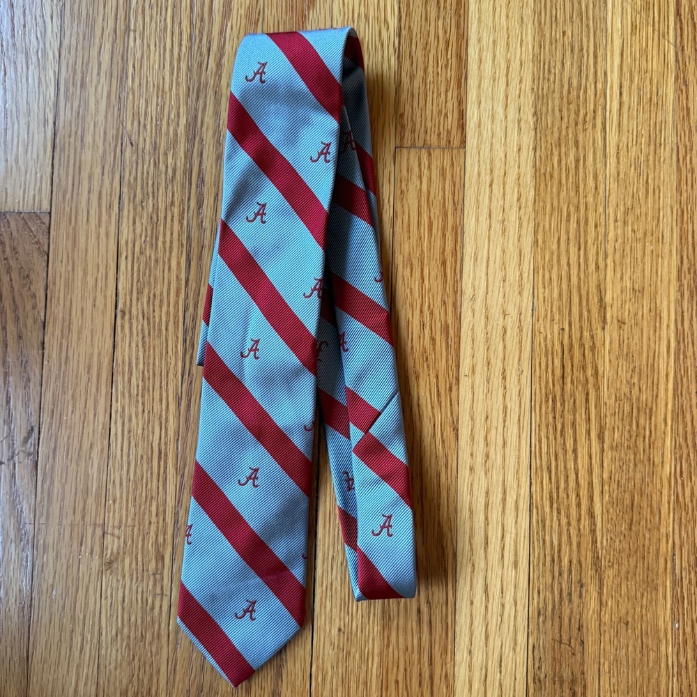 Brooks Brothers University of Alabama Red and Gray Striped Men's Tie